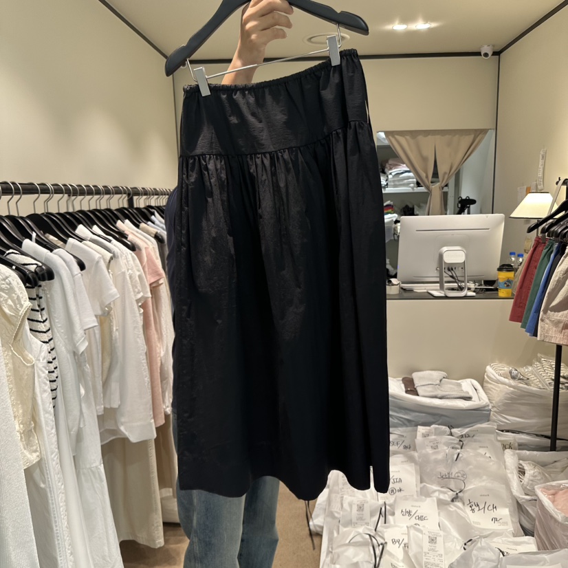 RE STOCK韓國㊣直郵東大門代購女裝新品25春夏推薦時尚長裙RE STOCK長裙圖色2