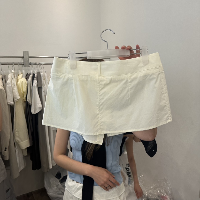 CREAM VILLA(此品牌名稱會遭售假投訴,建議淘寶店鋪商品名稱中不要使用)韓國直郵㊣東大門實拍女裝新品推薦短裙CREAMVILLA短裙