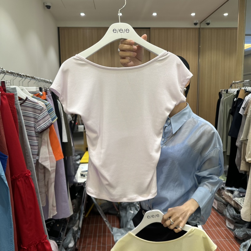 E/E/E韓國㊣直郵東大門代購女裝新品人氣休閑熱賣時尚T恤E/E/ET恤圖色2