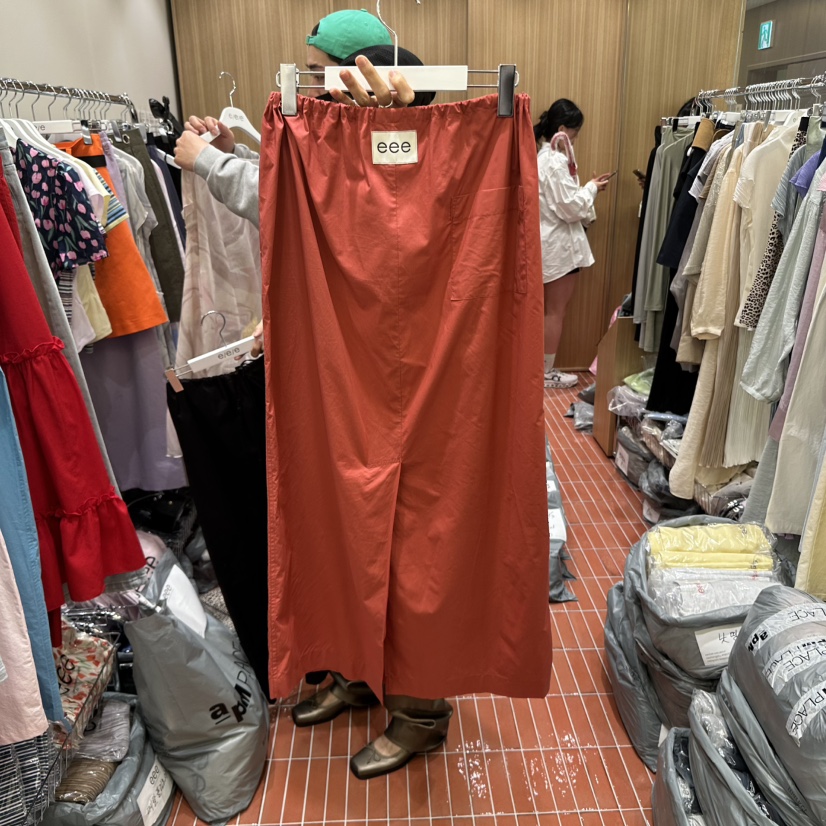 E/E/E韓國直郵㊣女裝新款推薦休閑25春夏熱賣時尚人氣長裙E/E/E長裙