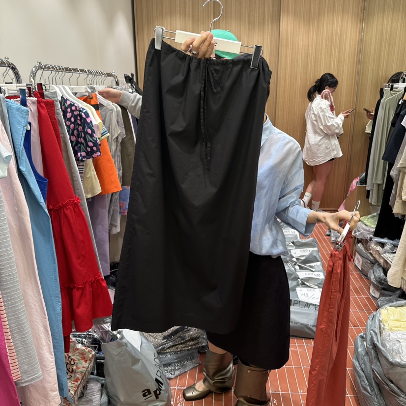 E/E/E韓國直郵㊣女裝新款推薦休閑25春夏熱賣時尚人氣長裙E/E/E長裙圖色2