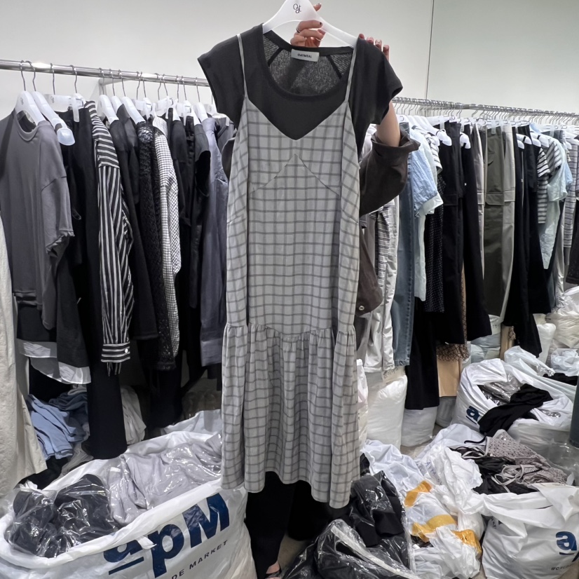 OATMEAL直郵韓國代購㊣女裝新款人氣25春夏休閑連衣裙不含內搭OATMEAL連衣裙