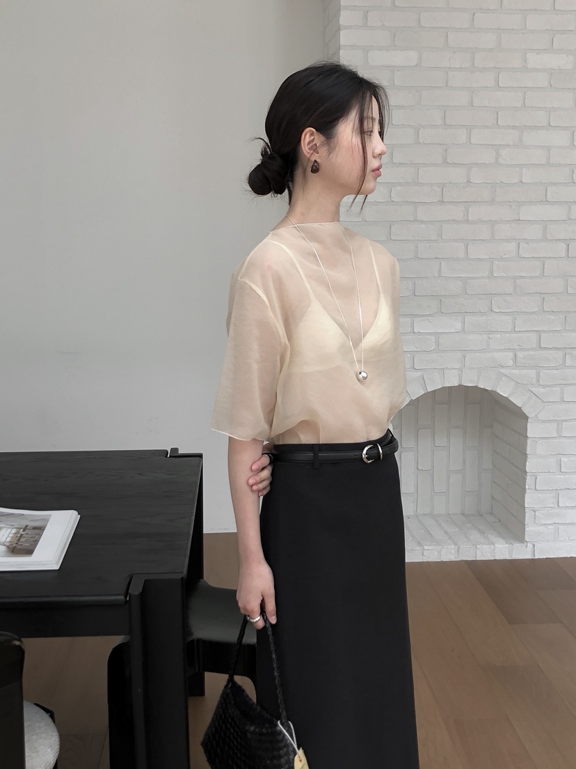 LE BUTTER東大門直郵女士新款人氣襯衫蕾絲衫不含內搭透明LE BUTTER襯衫/蕾絲衫