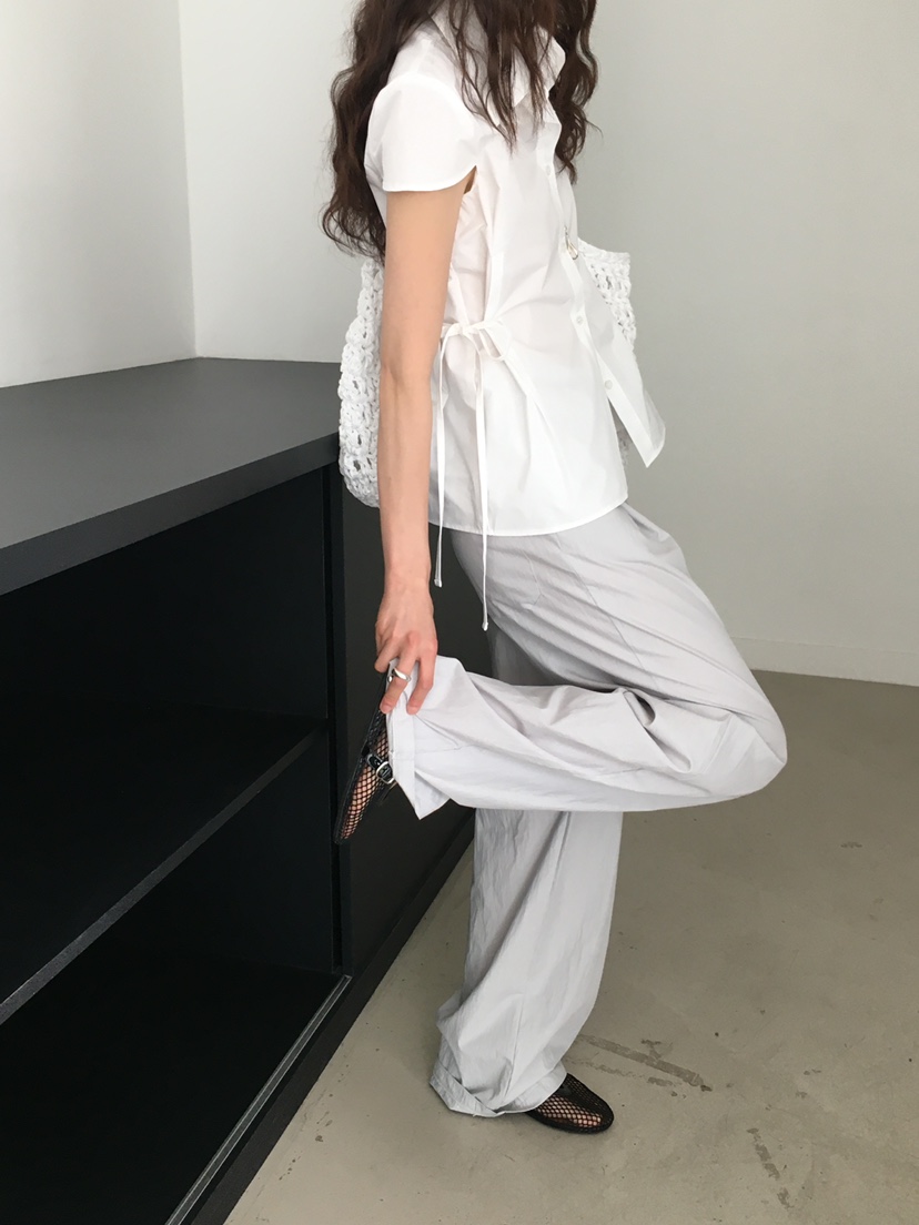 MONDAYMORING韓國代購女裝新款真品熱賣人氣推薦襯衫蕾絲衫MONDAYMORING襯衫/蕾絲衫