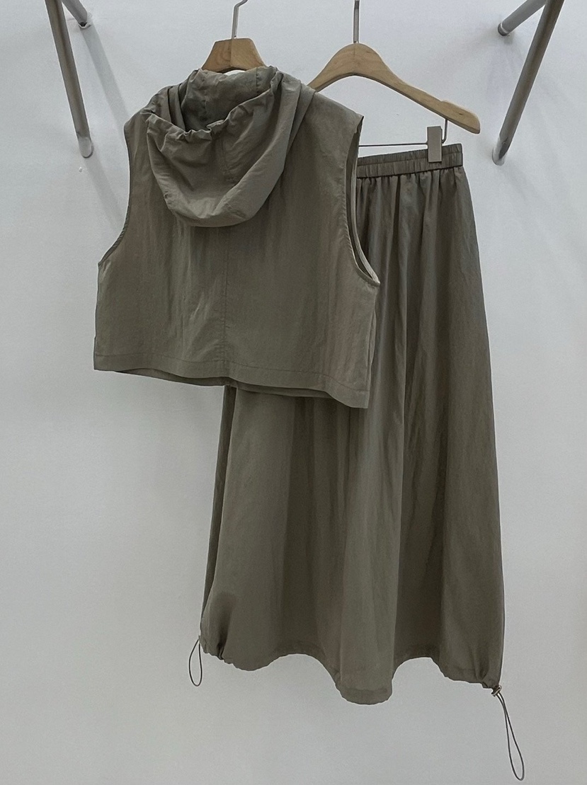 1 2ILLY-S東大門實拍女裝新款真品25春夏休閑職業人氣套裝1 2ILLY/THE SIL套裝