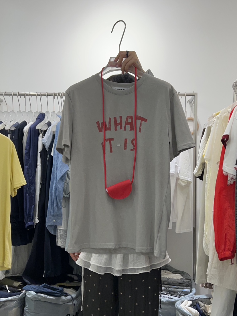 LOOKK韓國代購女士新品真品熱賣人氣時尚推薦休閑職業25春夏T恤LOOKKT恤圖色2