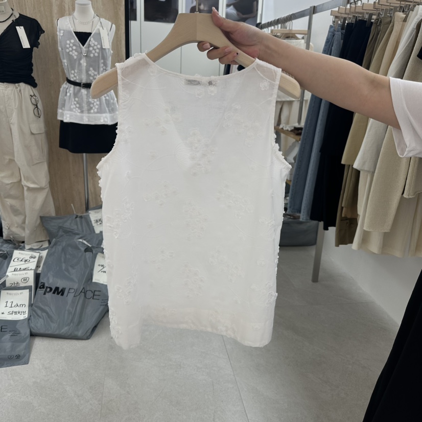 WRITTEN BY東大門代購女裝新款熱賣人氣時尚職業吊帶背心刺繡WRITTEN BY吊帶/背心