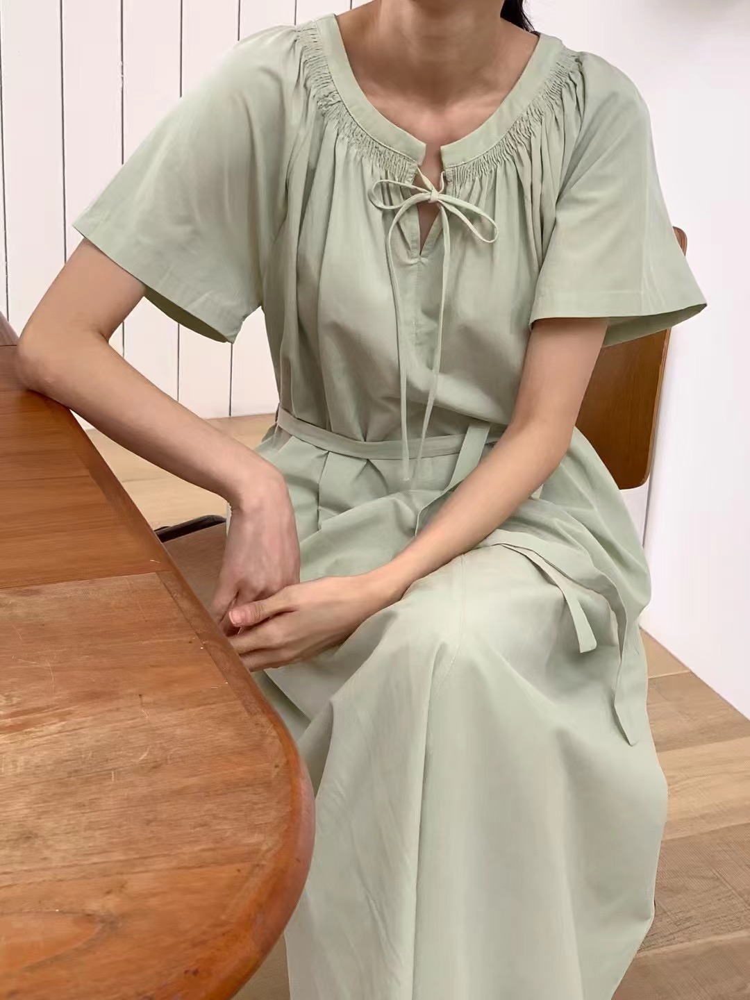 LOVEUS韓國代購女士新款25春夏熱賣時尚職業推薦連衣裙含腰帶LOVEUS連衣裙