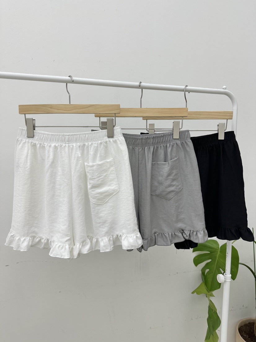 BUT韓國㊣直郵東大門代購女裝新款熱賣人氣25春夏短褲荷葉邊button短褲