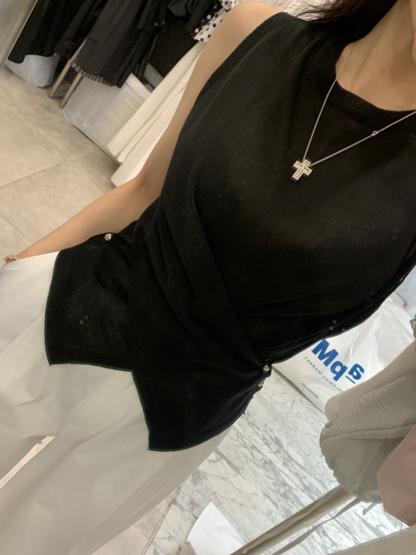 DARAK韓國直郵㊣東大門實拍女裝新款人氣熱賣推薦時尚吊帶背心DARAK吊帶/背心