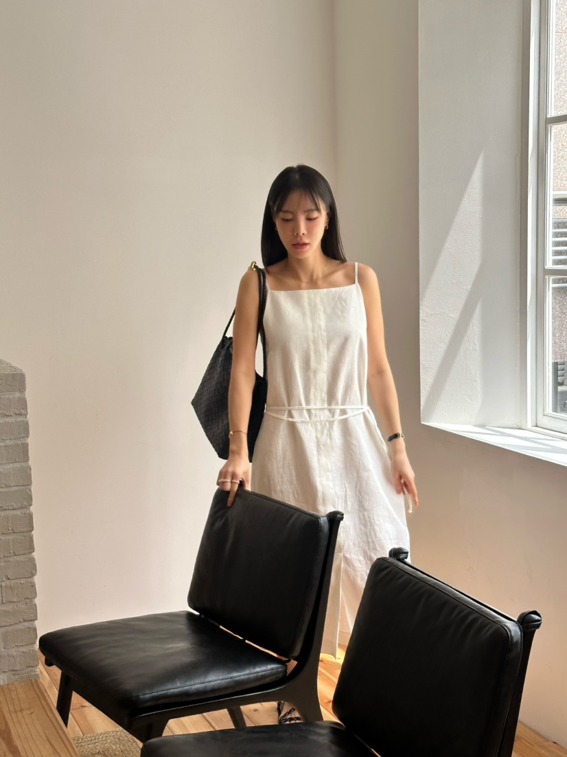 LE VASE直郵韓國代購㊣女裝新款時尚熱賣25春夏連衣裙含腰繩LE VASE連衣裙