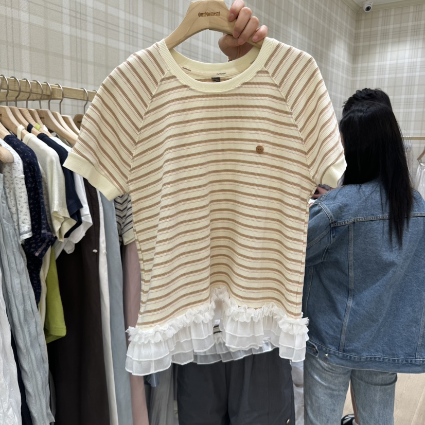 OURMOMENT韓國直郵㊣女裝新品時尚推薦25春夏人氣熱賣休閑T恤OURMOMENTT恤圖色2