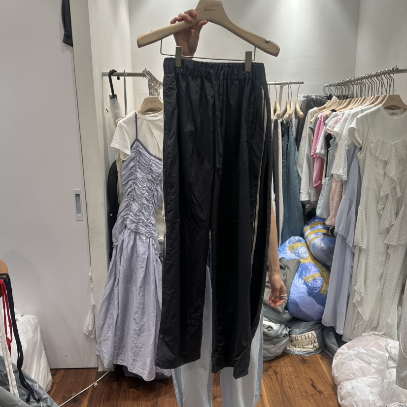 BERTHA韓國直郵㊣東大門實拍女裝新品休閑人氣熱賣時尚休閑褲BERTHA休閑褲圖色3