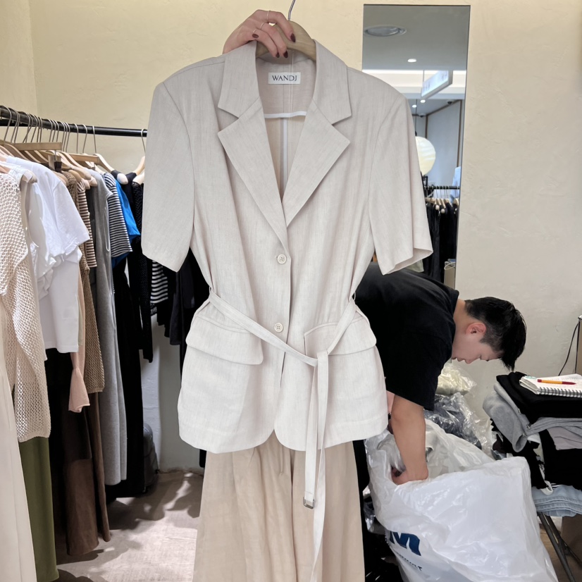 W AND J韓國直郵㊣東大門實拍女裝新品人氣推薦夾克含腰帶W AND J夾克圖色2