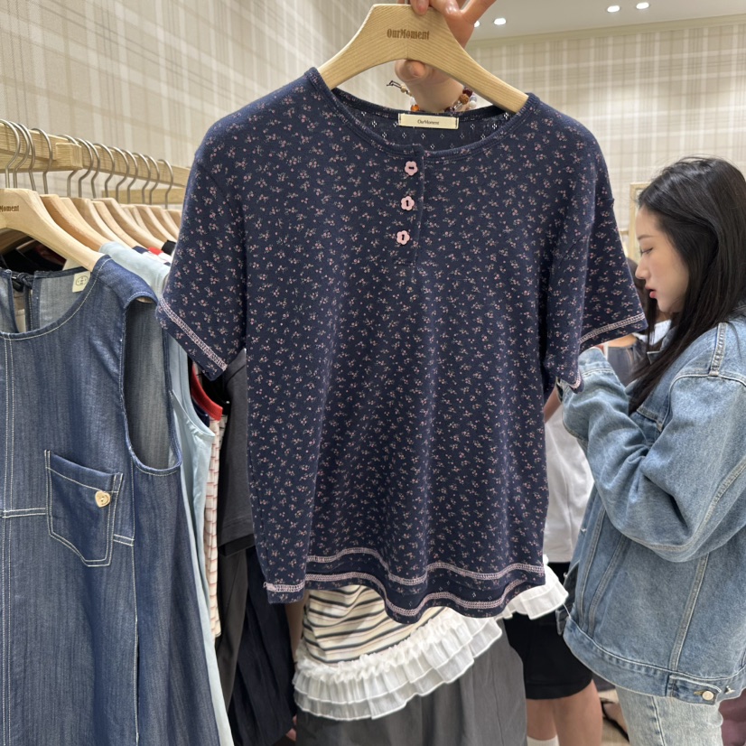 OURMOMENT直郵韓國代購㊣女裝新款熱賣時尚推薦休閑25春夏T恤OURMOMENTT恤圖色2