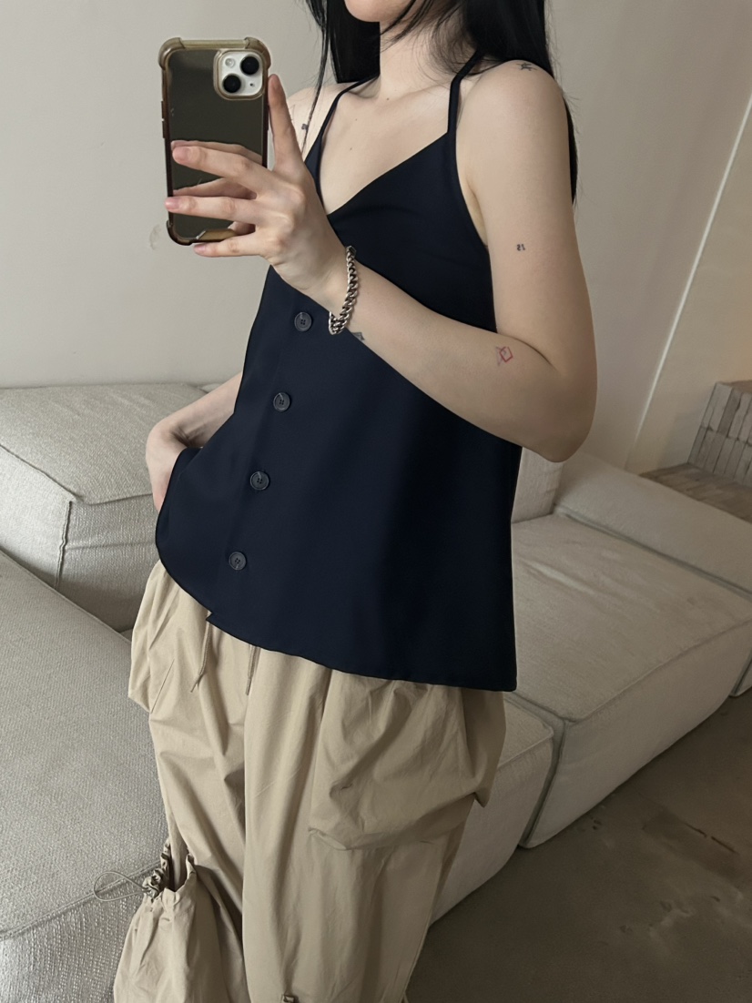 BUCKLE韓國直郵㊣東大門實拍女裝新品時尚休閑推薦吊帶背心BUCKLE吊帶/背心