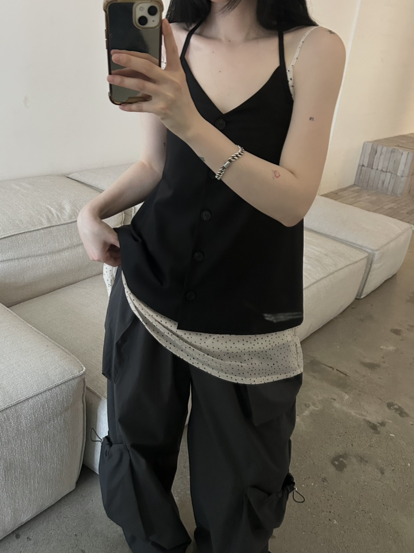 BUCKLE韓國直郵㊣東大門實拍女裝新品時尚休閑推薦吊帶背心BUCKLE吊帶/背心