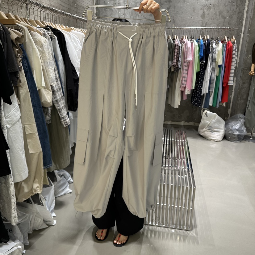 JUNI韓國直郵㊣東大門實拍女裝新品時尚推薦25春夏人氣休閑褲my juni休閑褲圖色3