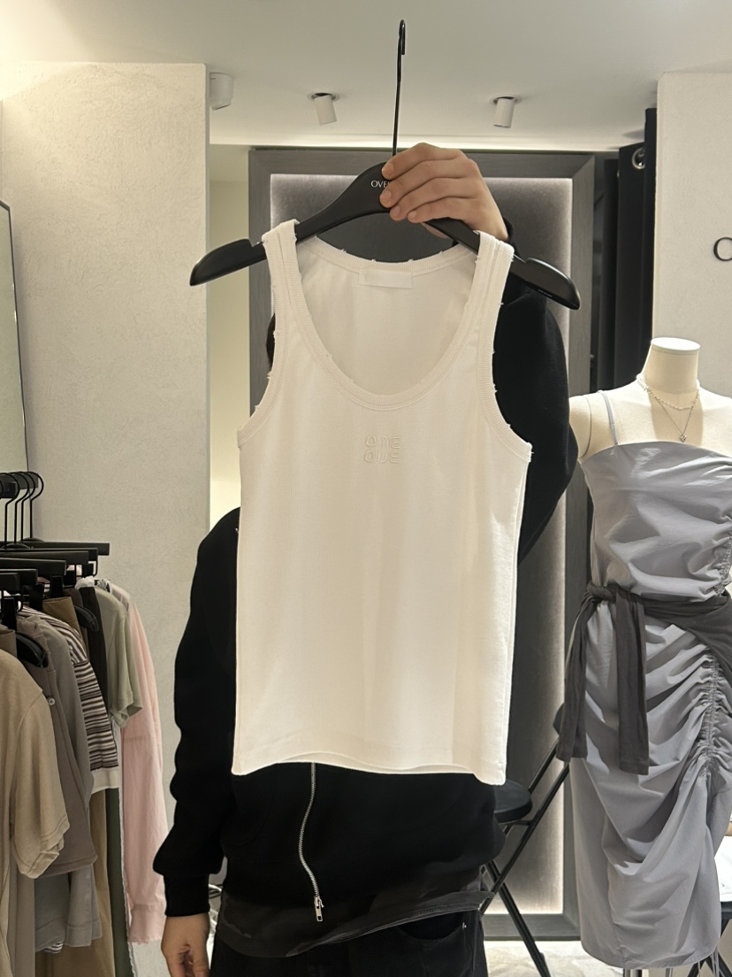 OVER NEAR韓國直郵㊣東大門實拍女裝新品推薦熱賣吊帶背心OVER NEAR吊帶/背心