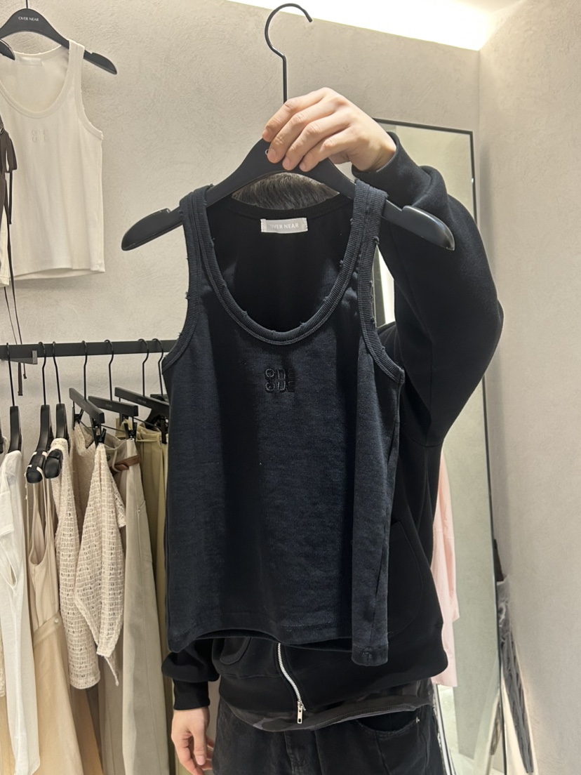 OVER NEAR韓國直郵㊣東大門實拍女裝新品推薦熱賣吊帶背心OVER NEAR吊帶/背心圖色3