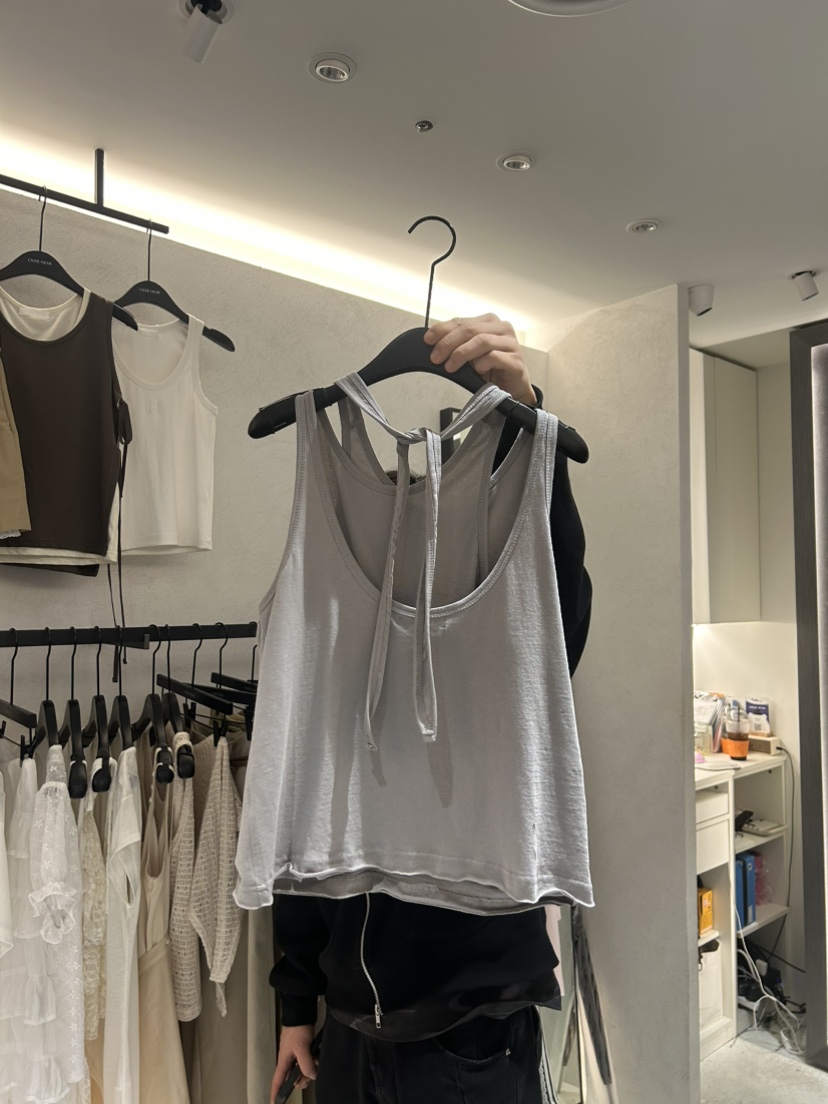 OVER NEAR韓國直郵㊣東大門實拍女裝新品時尚推薦吊帶背心OVER NEAR吊帶/背心