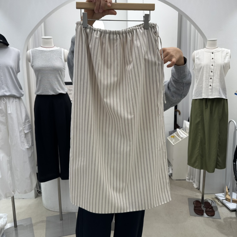 GOLDEN MARKET韓國直郵㊣東大門實拍女裝新品時尚長裙條紋GOLDEN MARKET長裙圖色2