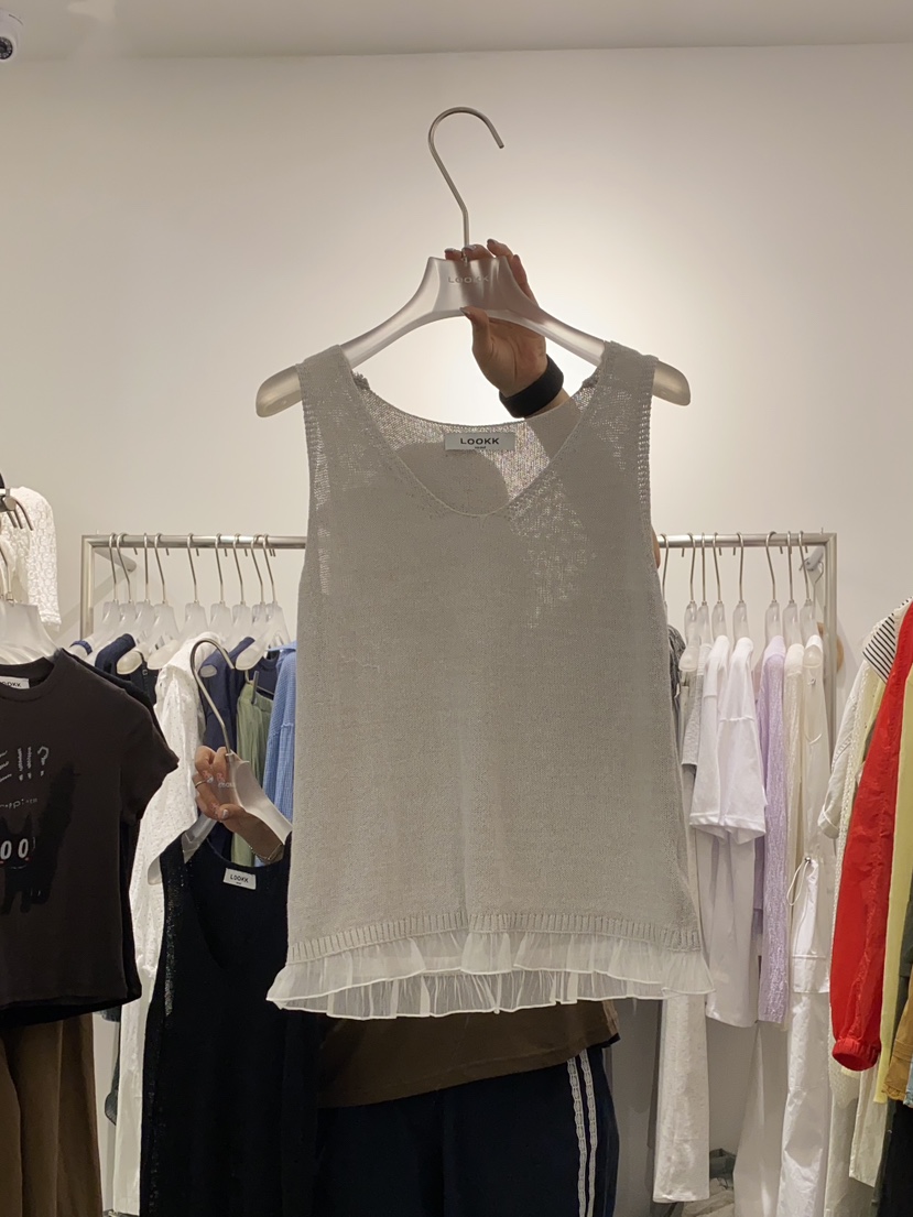 LOOKK韓國直郵㊣東大門實拍女裝新品25春夏休閑吊帶背心荷葉邊LOOKK吊帶/背心圖色2