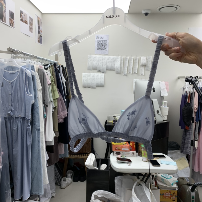 SOLD OUT韓國直郵㊣東大門實拍女裝新品時尚吊帶背心不含內搭刺繡SOLD OUT吊帶/背心圖色4