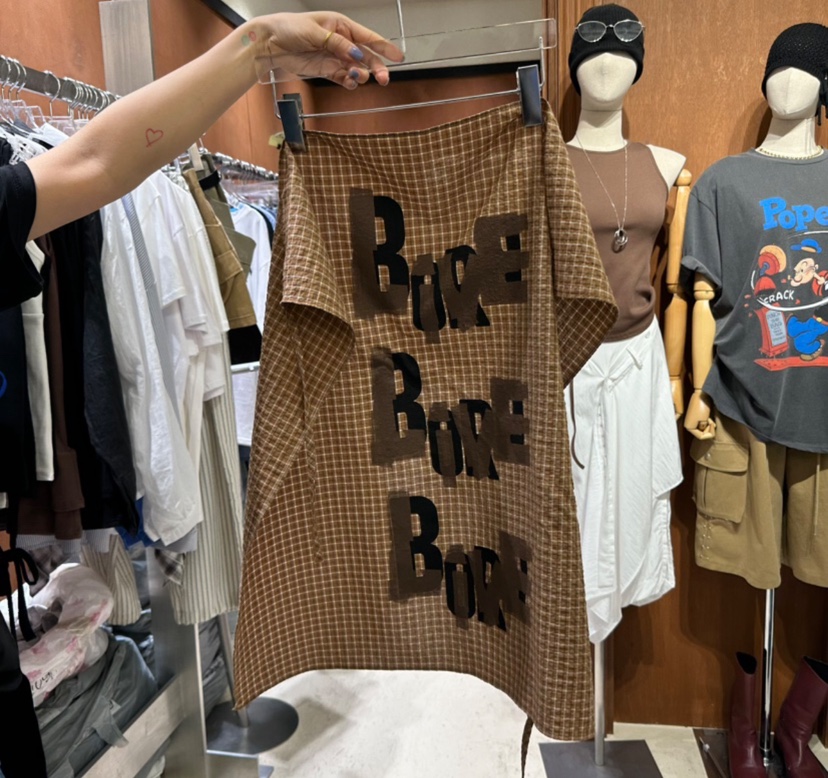AMOUR韓國㊣直郵東大門代購女裝新品時尚人氣休閑推薦圍巾披肩AMOUR圍巾/披肩圖色2