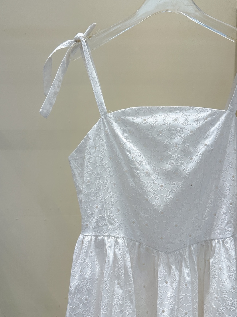 81 MARKET-L韓國直郵㊣東大門實拍女裝新品熱賣時尚連衣裙81 MARKET-L連衣裙