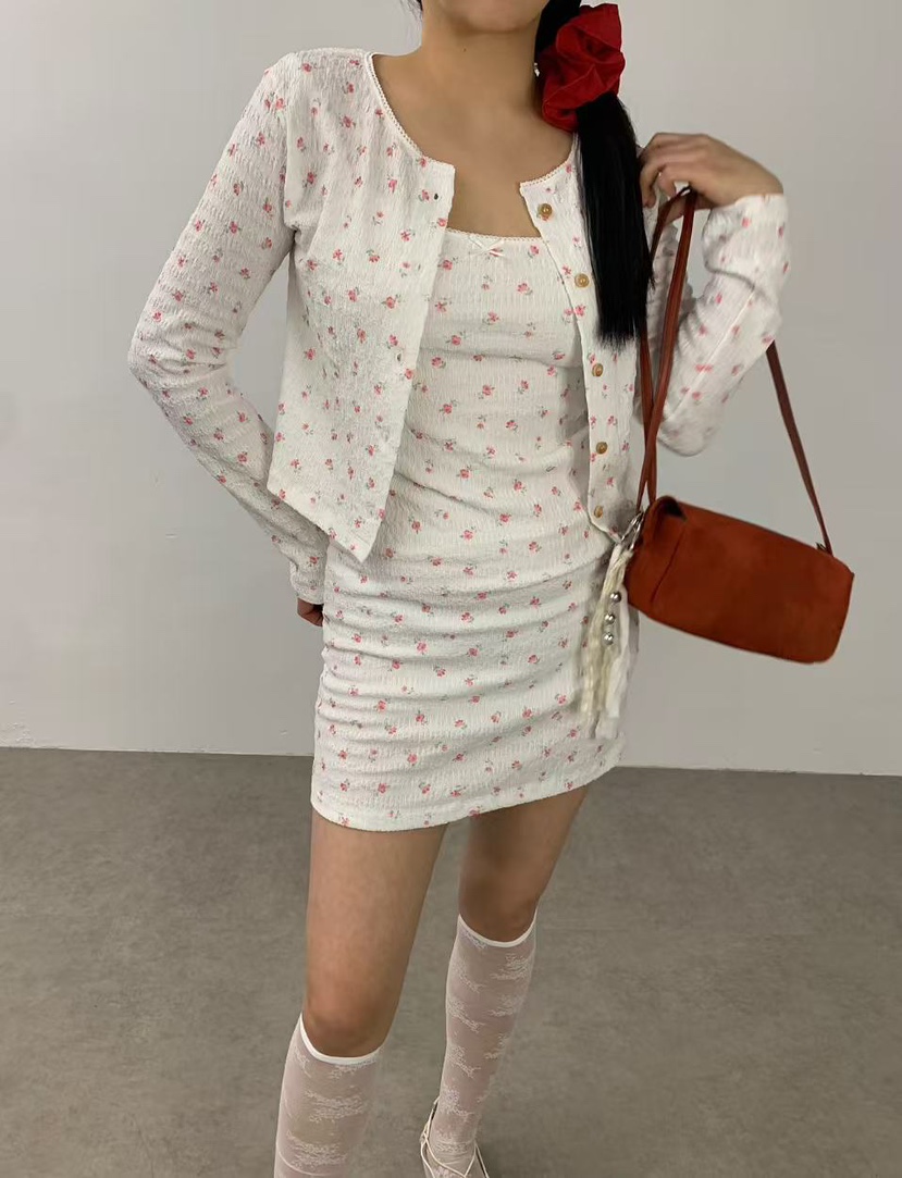 J CRANE-A韓國直郵㊣東大門實拍女裝新品人氣長袖T恤不含內搭開衫J CRANE長袖T恤
