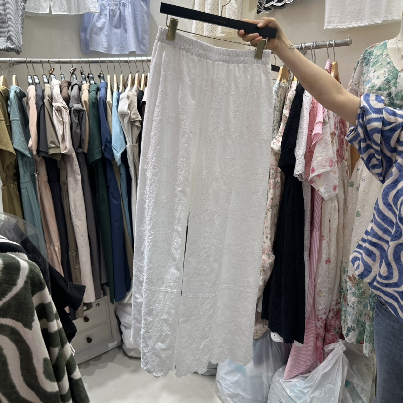 BIKINI韓國直郵㊣東大門實拍女裝新品熱賣25春夏休閑褲刺繡BIKINI休閑褲圖色2