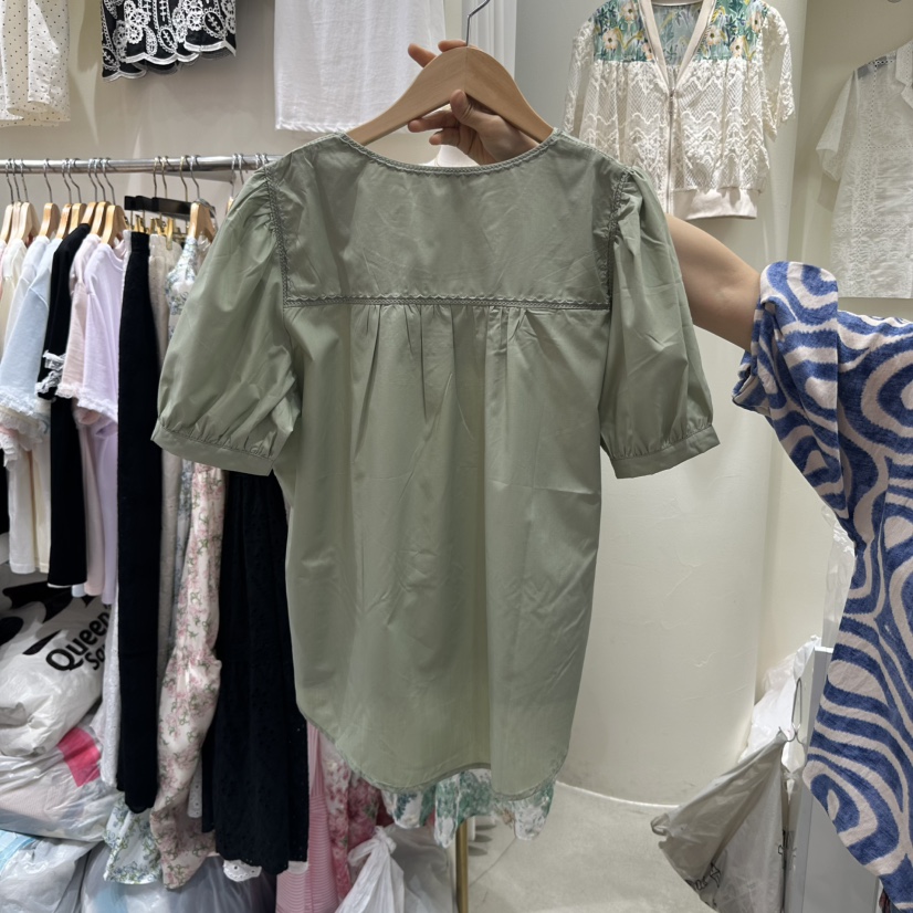 BIKINI韓國直郵㊣東大門實拍女裝新品時尚推薦人氣襯衫蕾絲衫BIKINI襯衫/蕾絲衫