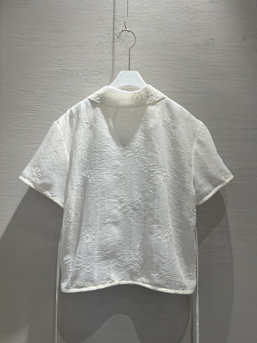 HI HIGH韓國直郵㊣東大門實拍女裝新品推薦襯衫蕾絲衫刺繡SEESTAR/hi high襯衫/蕾絲衫