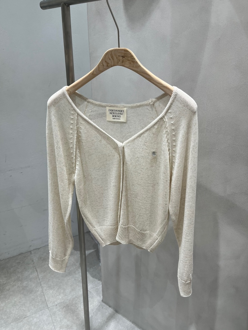 EVERCOMMERCE METICULOUSLY DESIGNED韓國㊣直郵東大門代購女裝新款人氣針織衫開衫EVERCOMMERCE METICULOUSLY DESIGNED針織衫圖色1
