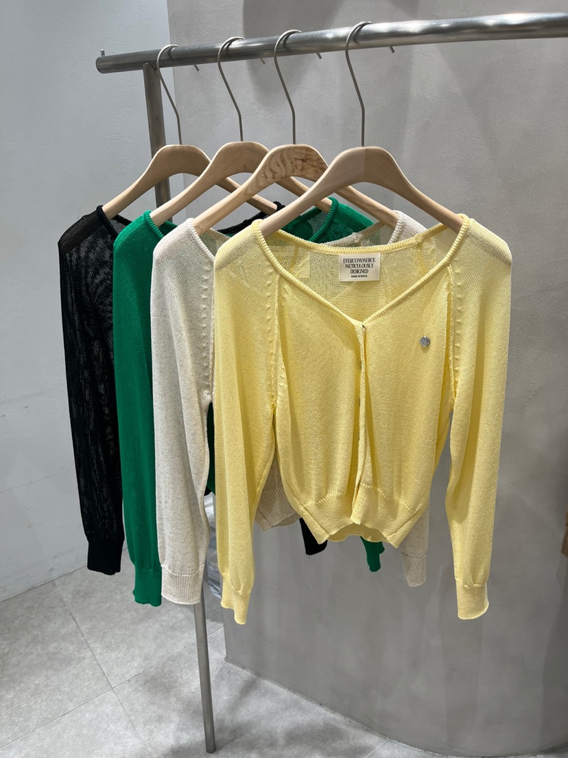 EVERCOMMERCE METICULOUSLY DESIGNED韓國直郵㊣東大門實拍女裝新款人氣針織衫開衫EVERCOMMERCE METICULOUSLY DESIGNED針織衫
