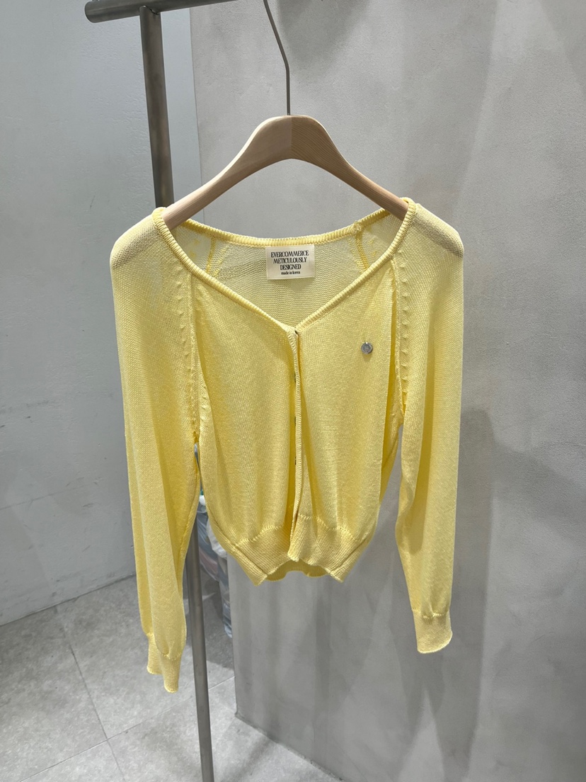 EVERCOMMERCE METICULOUSLY DESIGNED韓國直郵㊣東大門實拍女裝新款人氣針織衫開衫EVERCOMMERCE METICULOUSLY DESIGNED針織衫圖色1
