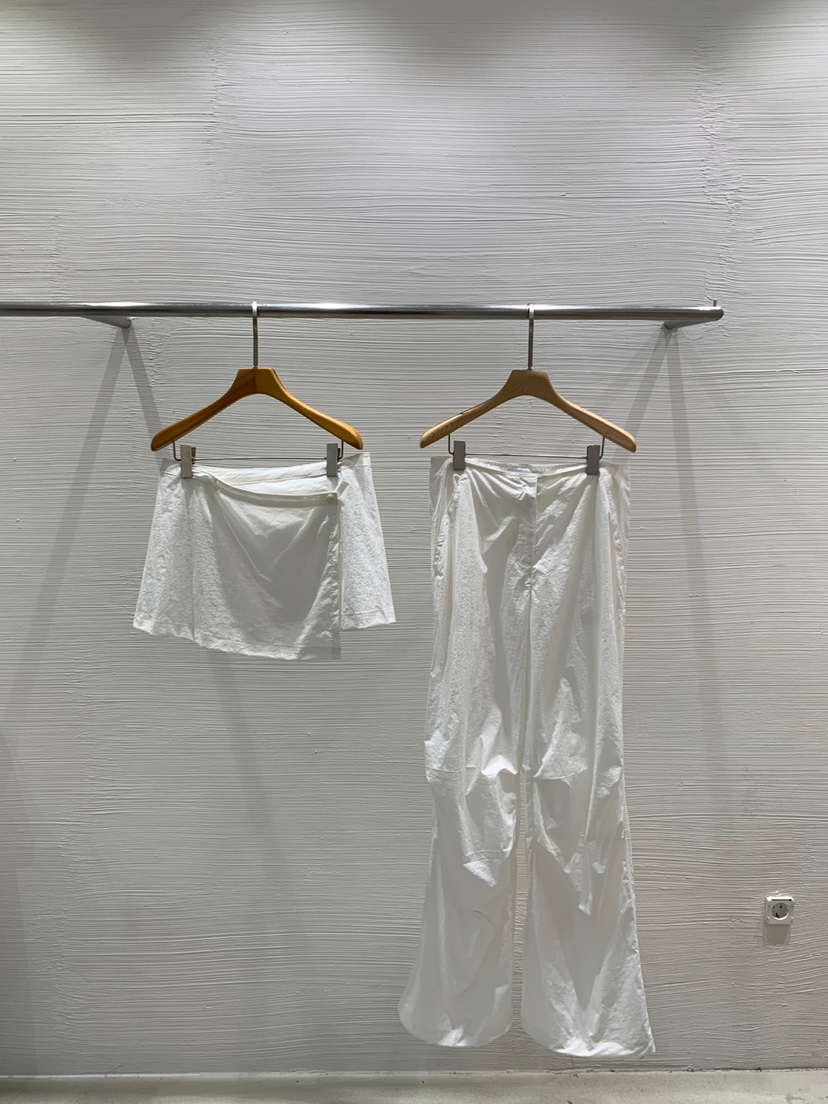 LUCY SALON韓國直郵㊣東大門實拍女裝新品推薦熱賣套裝兩件套LUCY SALON套裝圖色1