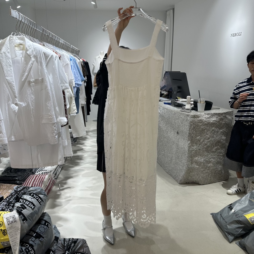 NEROLI 36韓國直郵㊣東大門實拍女裝新款休閑時尚連衣裙刺繡NEROLI 36連衣裙