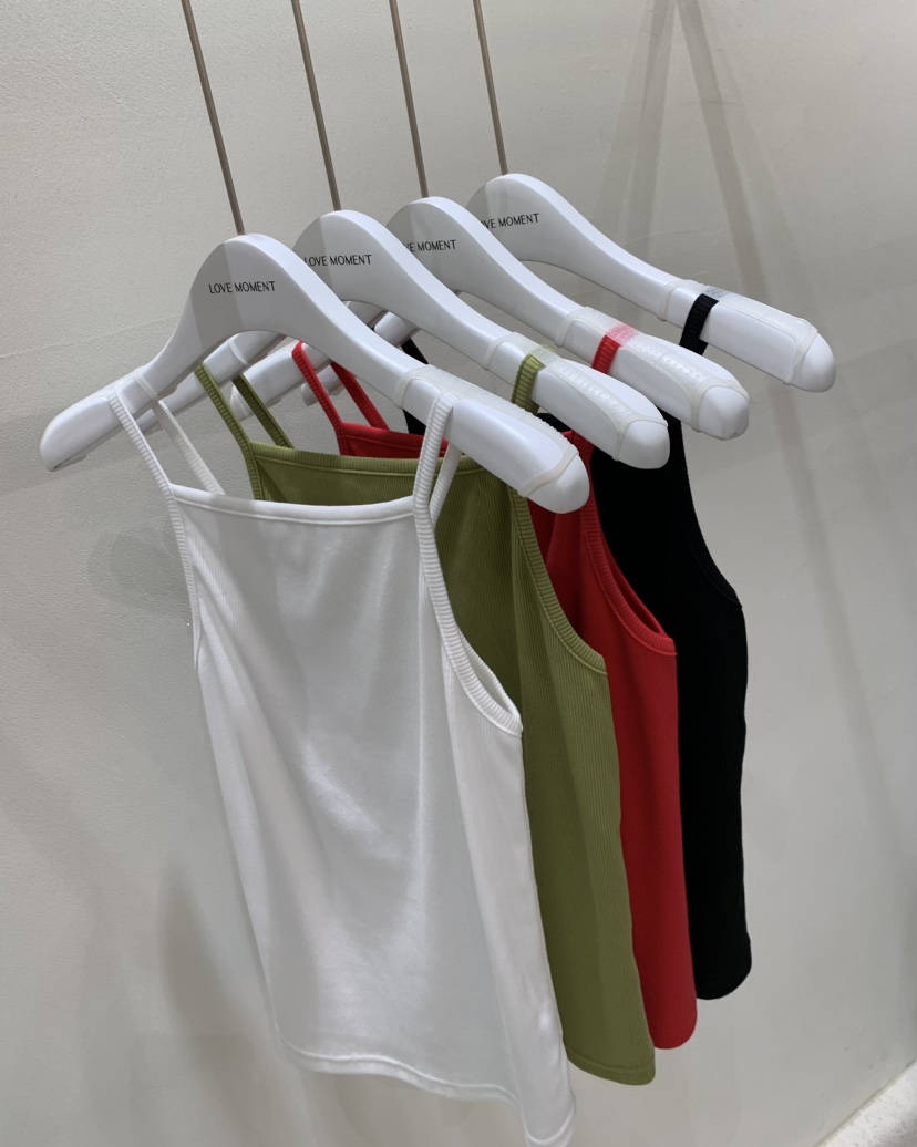 LOVE MOMENT韓國代購女士新品休閑25春夏推薦人氣吊帶背心LOVE MOMENT吊帶/背心