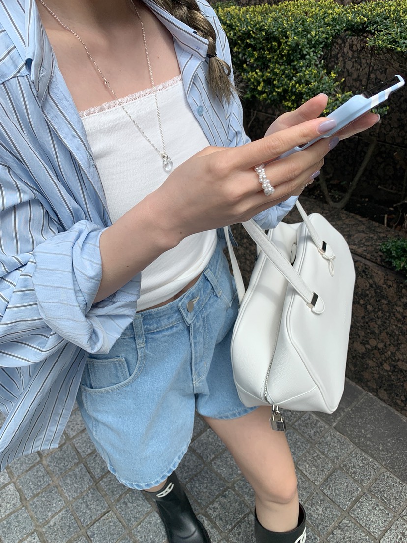 MELLOUNGE-멜라운지-T韓國代購女裝新品休閑熱賣襯衫蕾絲衫MELLOUNGE-T襯衫/蕾絲衫