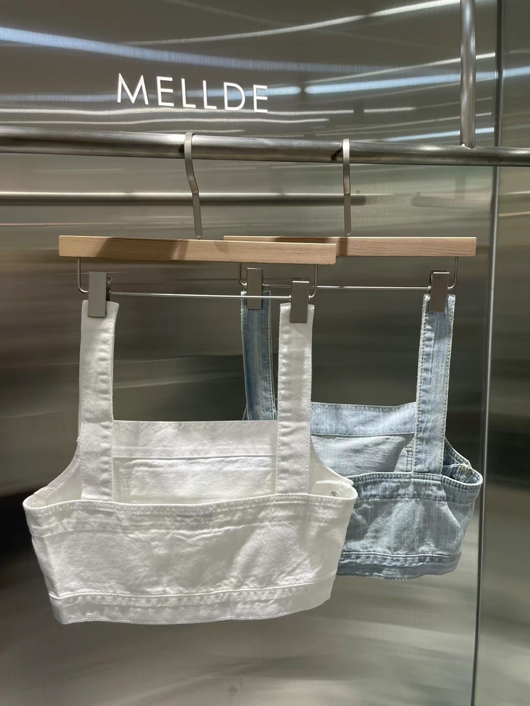MELLDE東大門代購女裝新款時尚真品推薦人氣熱賣職業吊帶背心MELLDE吊帶/背心