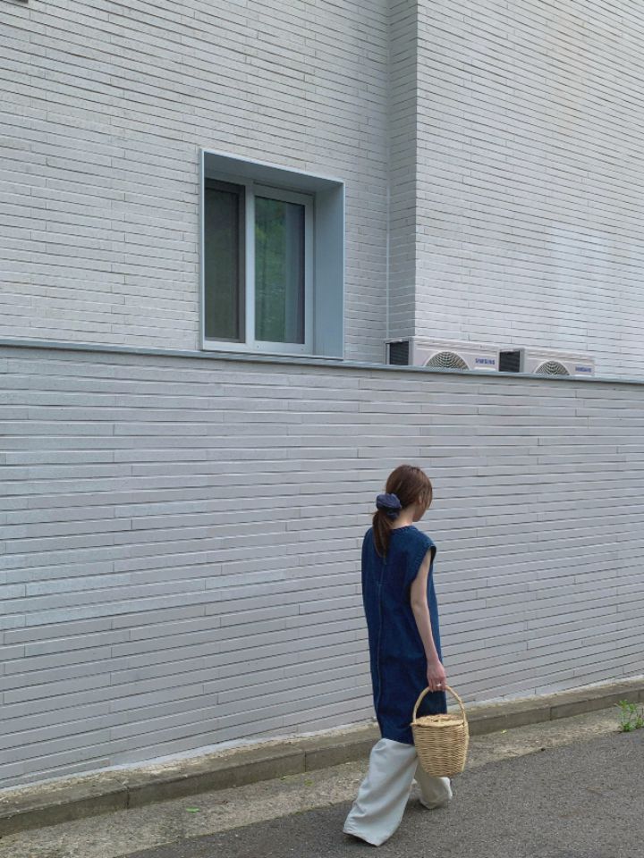 MARE韓國㊣直郵東大門代購女裝新品推薦熱賣時尚休閑連衣裙V領MARE連衣裙