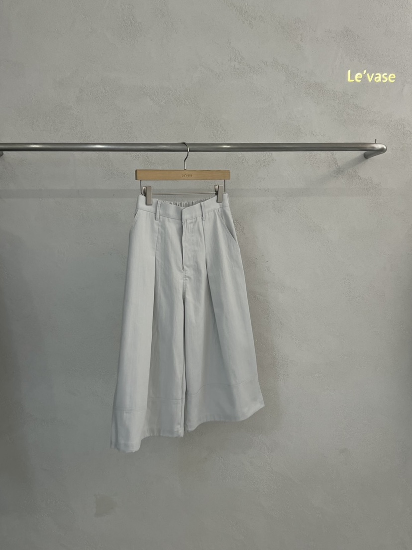 LE VASE韓國直郵㊣東大門實拍女裝新品推薦休閑人氣時尚短褲LE VASE短褲
