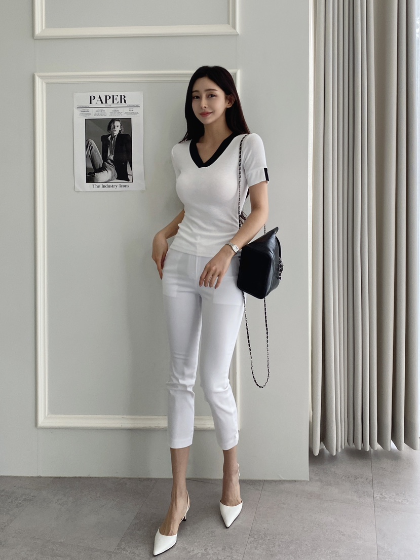 CLOTH韓國直郵㊣東大門實拍女裝新款25春夏推薦熱賣T恤V領套裝CLOTHT恤