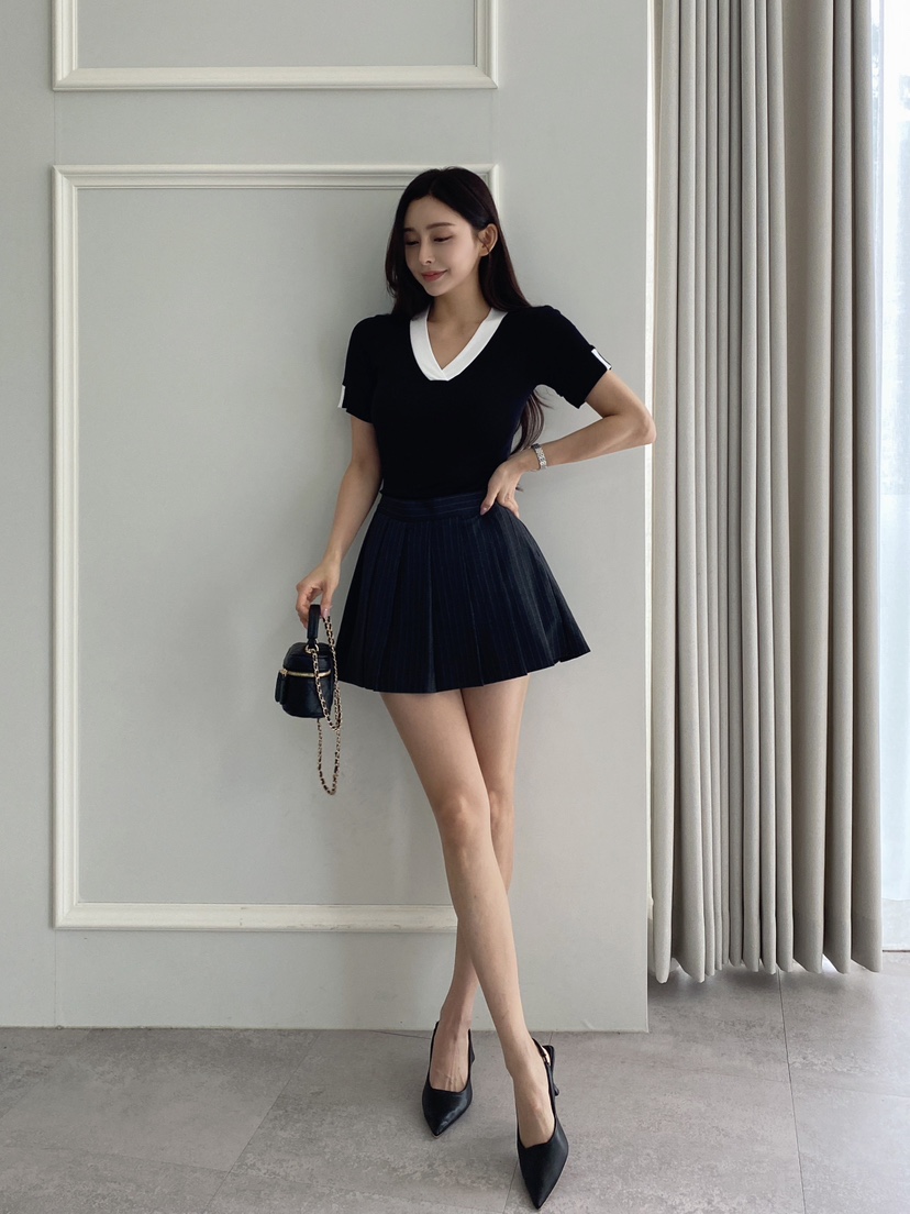 CLOTH韓國直郵㊣東大門實拍女裝新款25春夏推薦熱賣T恤V領套裝CLOTHT恤
