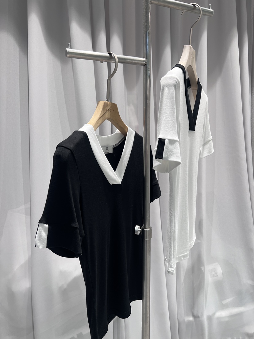 CLOTH韓國直郵㊣東大門實拍女裝新款25春夏推薦熱賣T恤V領套裝CLOTHT恤