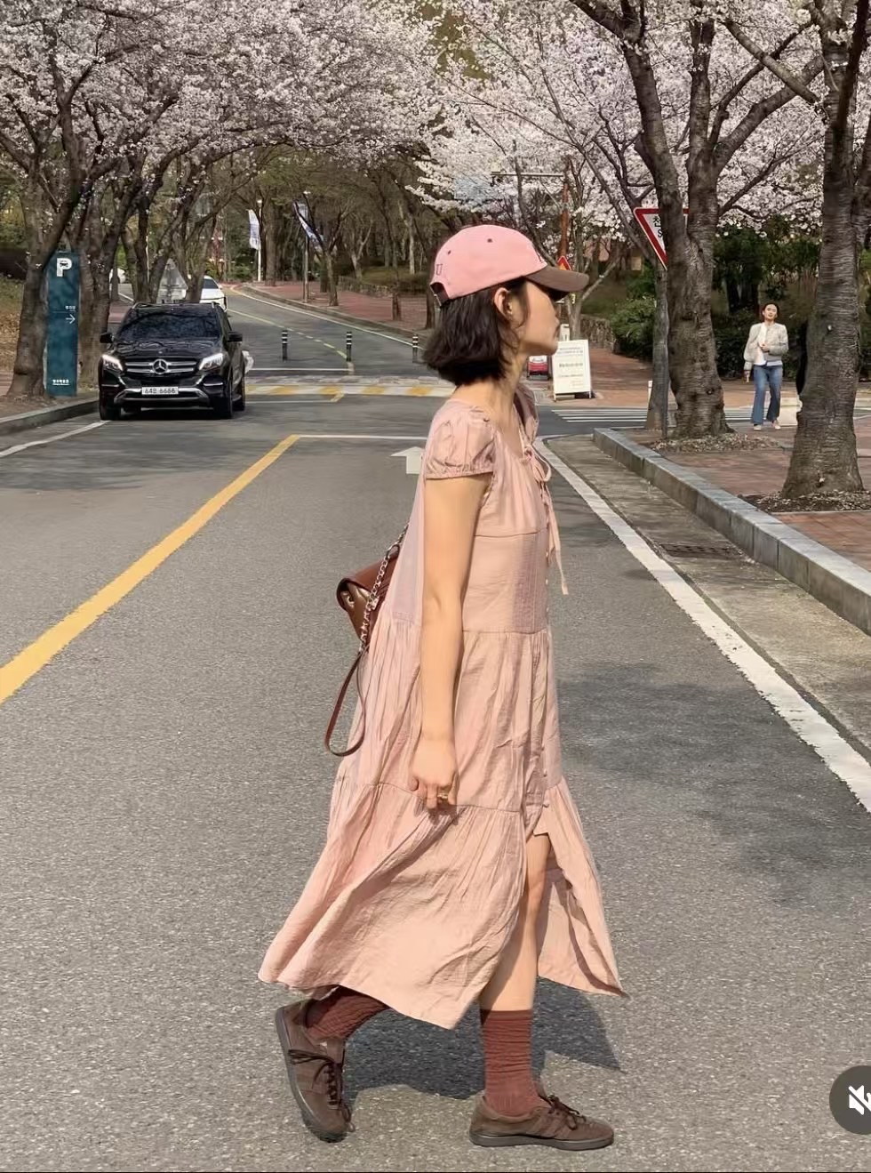 THEHANDS東大門直郵女士新款推薦25春夏時尚連衣裙泡泡袖紐扣THEHANDS連衣裙