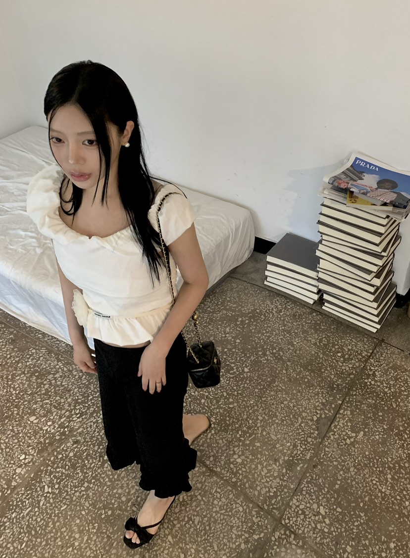 SEOLO韓國代購女裝新款時尚職業推薦人氣熱賣襯衫蕾絲衫露肩Seolo seoul襯衫/蕾絲衫