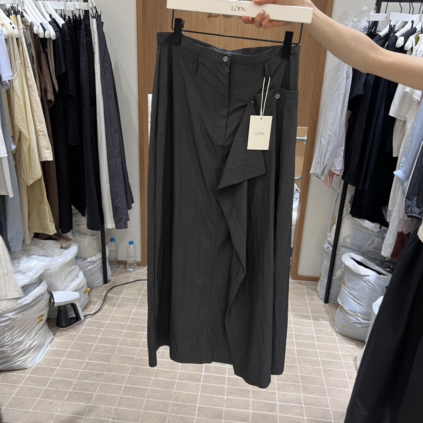 LOFN直郵韓國代購㊣女裝新品人氣熱賣半身裙中短裙不含腰帶LOFN半身裙/中短裙
